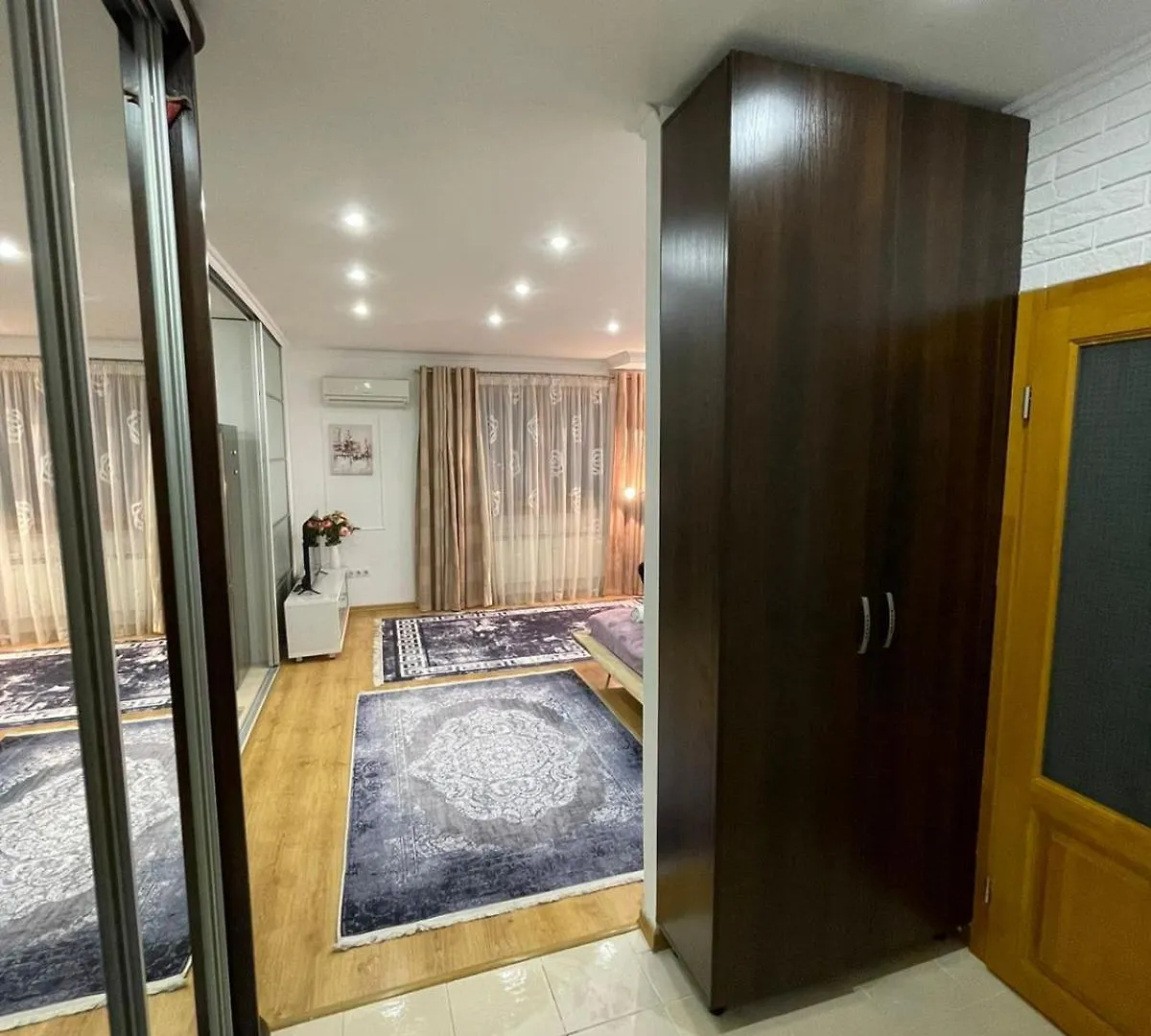 Шикарная Квартира В Жк Mega Towers Около Трц Мега Алма-Ата Almaty Apartment